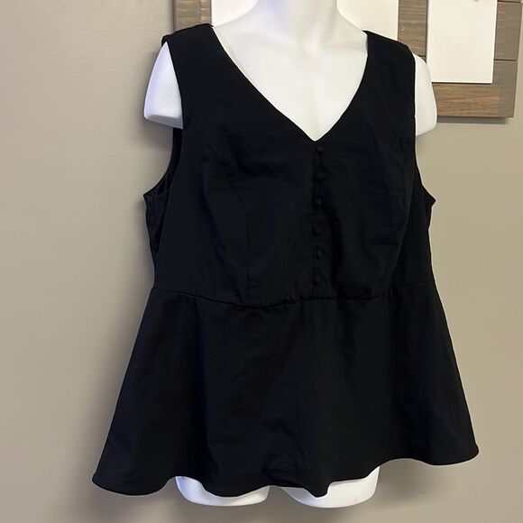 Torrid Black Sleeveless Peplum Top with Back Zipper and Faux Front Buttons-Sz 2 - Picture 3 of 15